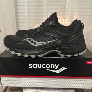 NEW Saucony Excursion GTX TR15 Running shoes. Gore-Tex. Men Size 10 US. Black.